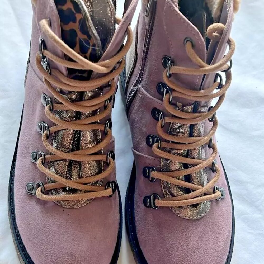 NWT Steve Madden lavender girls winter boots‎ Girls size 4 Comfortable, stylish